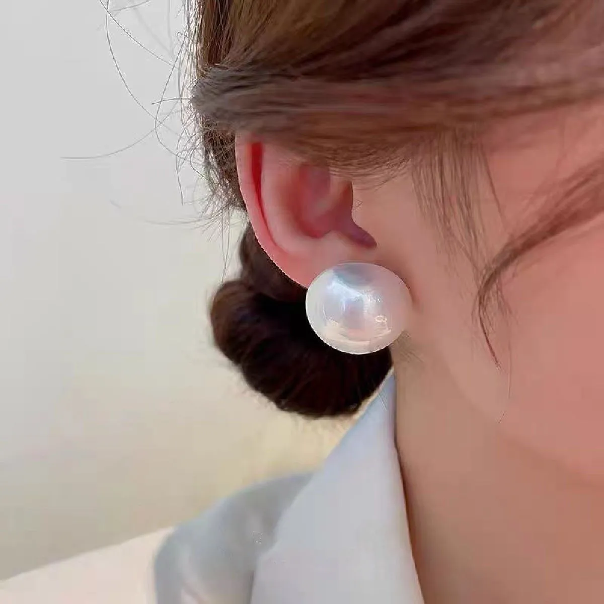 25mm Round Pearl Stud 18K Gold Copper Stud Earring for Women