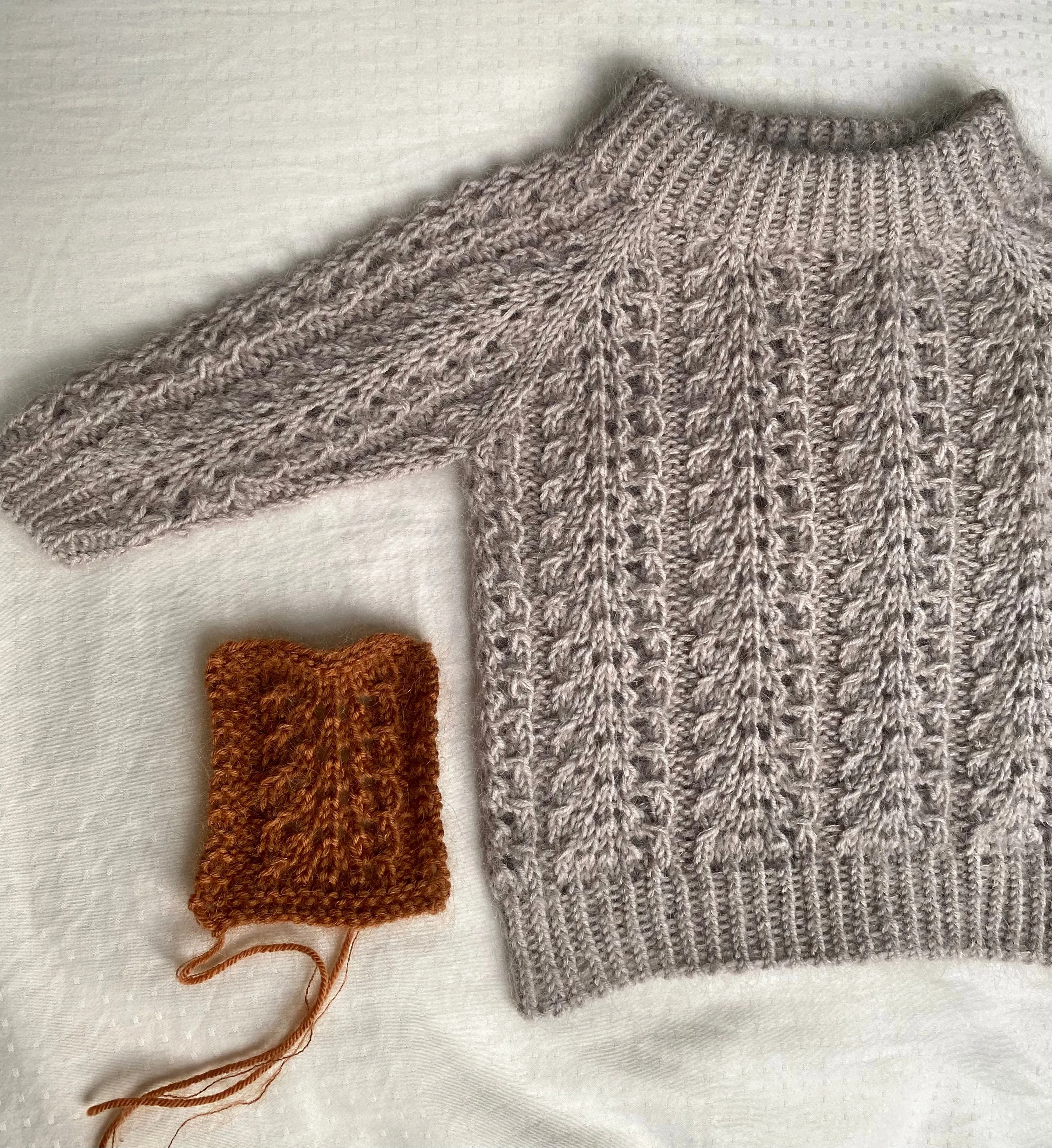Acanthus Sweater Mini - English
