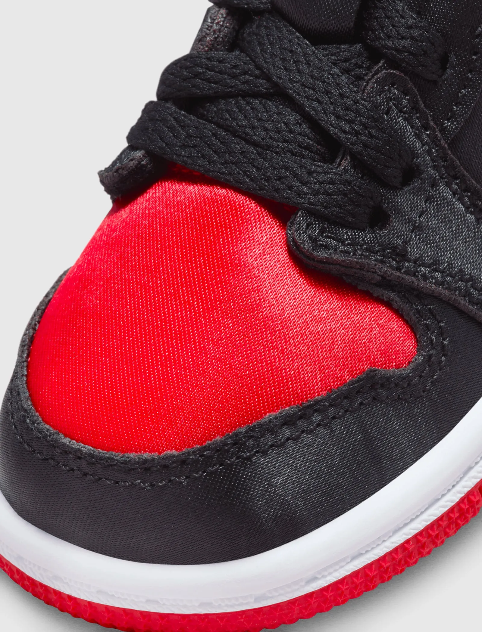 AIR JORDAN 1 RETRO HI OG "SATIN BRED" TD