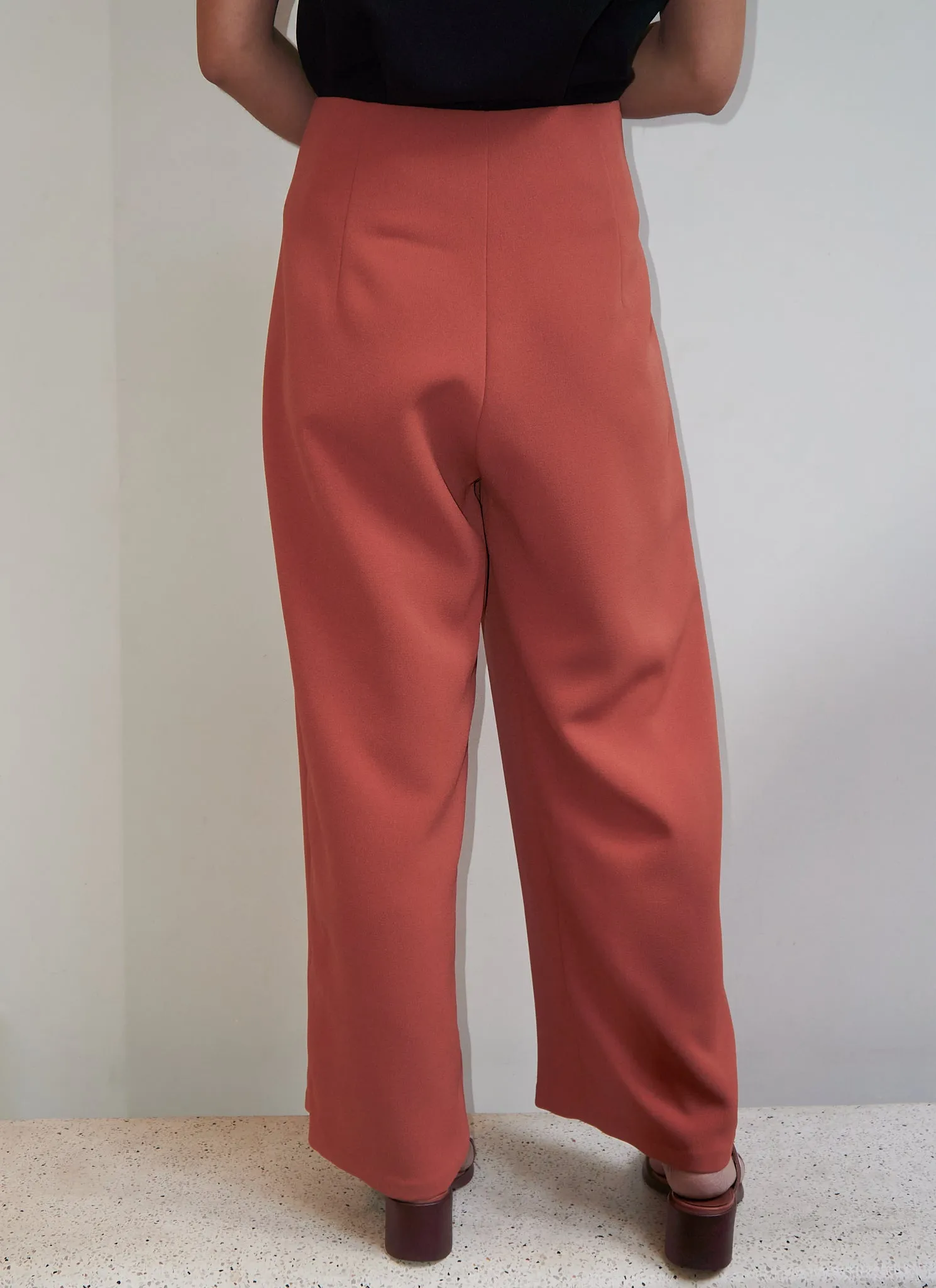 Allium Wide Leg Straight Pant (Unisex) in Coral