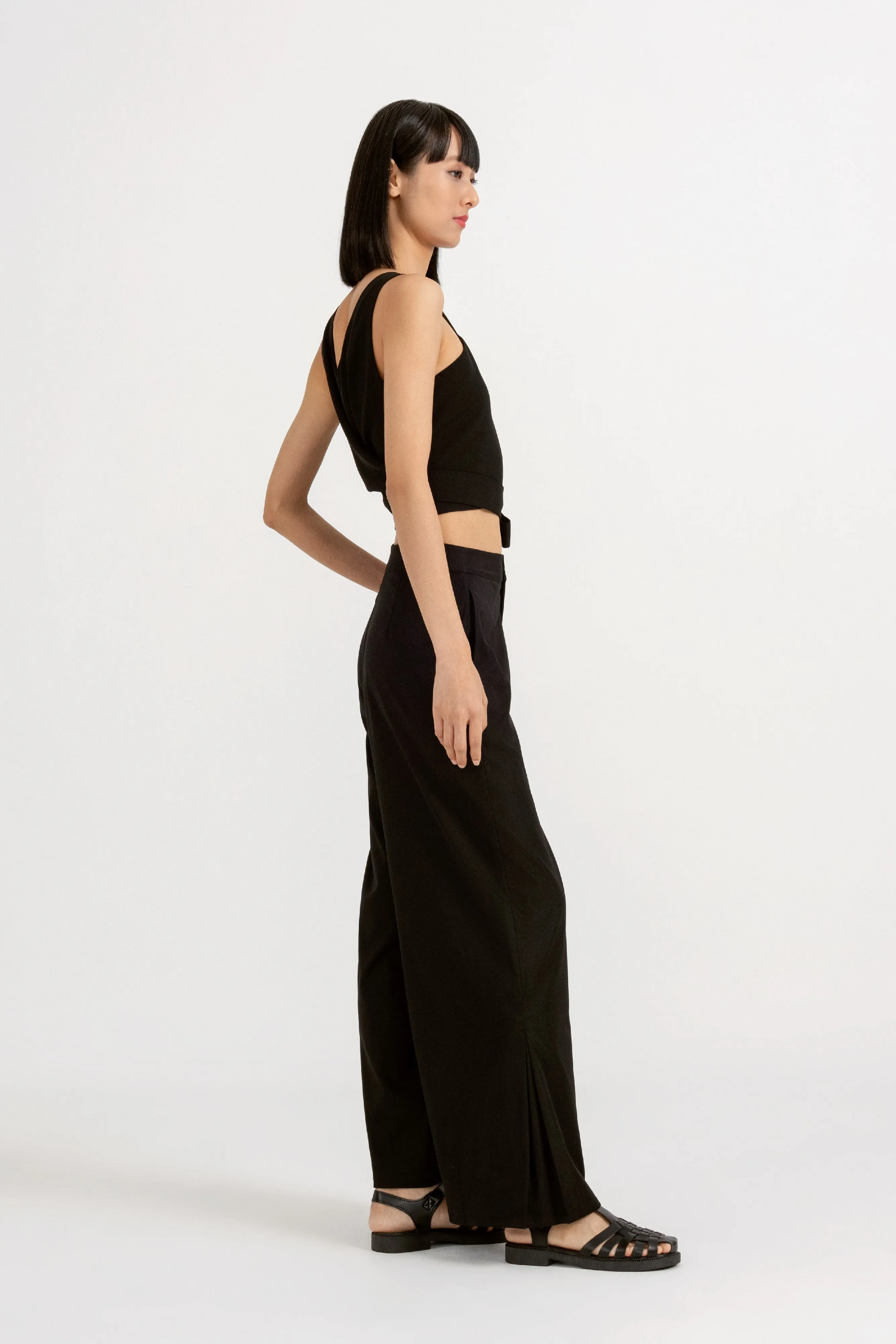 Donna Pleated-Hem Pants in Obsidian Black