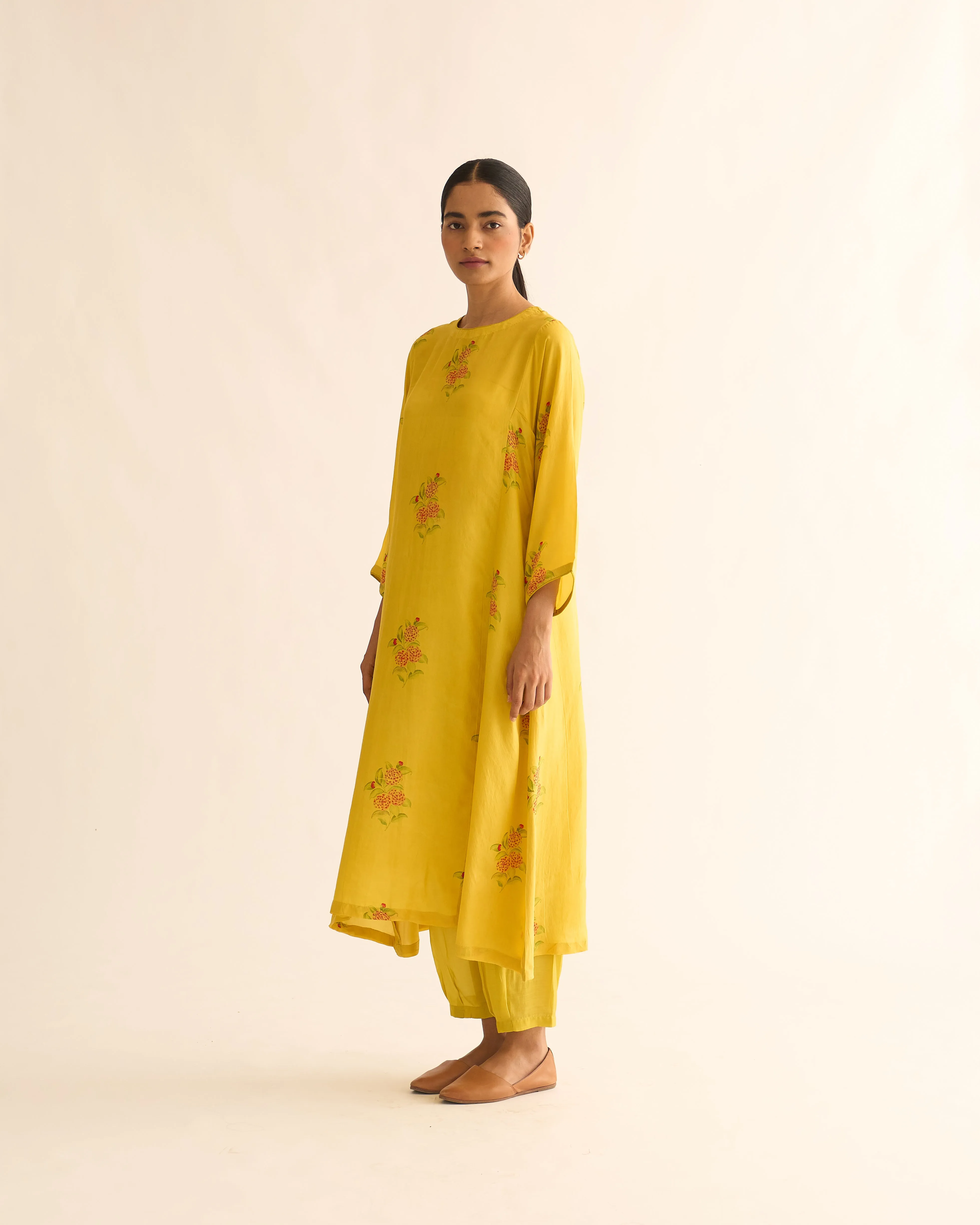 EVANI FLORAL PRINT KURTA SET