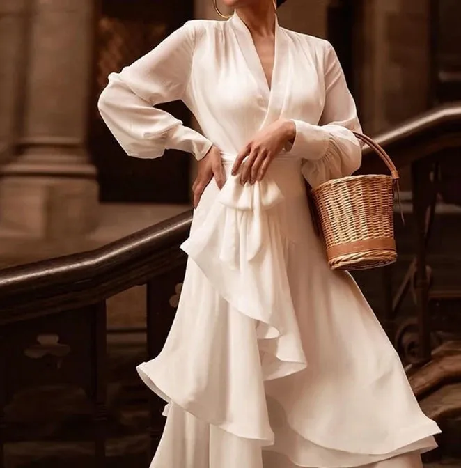 French Elegant Party Women's Fashion Autumn V-Neck Long Sleeve Wrinkles High Waisted Layered Big Skirt Hem Socialite White Dress