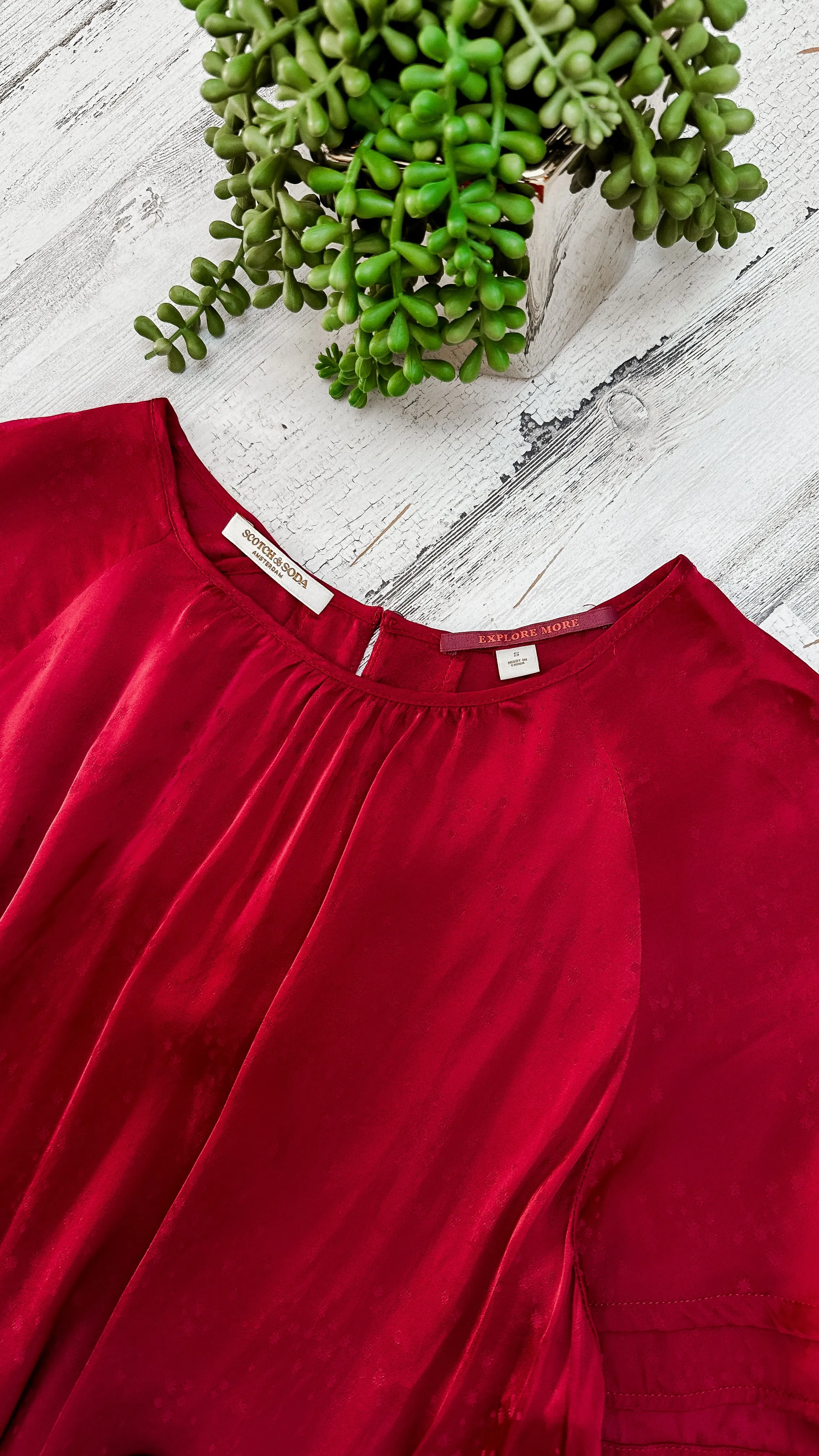 Scotch & Soda Flutter Sleeve Top in Rhubarb (S)